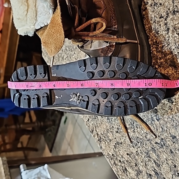 - Sorel ladies Alpine waterproof Sherpa lined leather boots  11"x  wide 4" - Picture 5 of 6